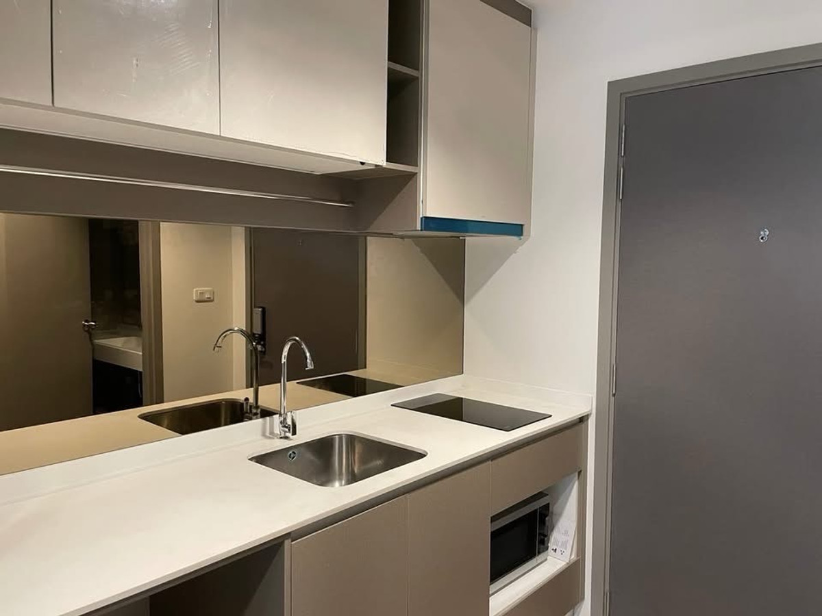 For RentCondoWongwianyai, Charoennakor : Rental price 16,000 baht / month