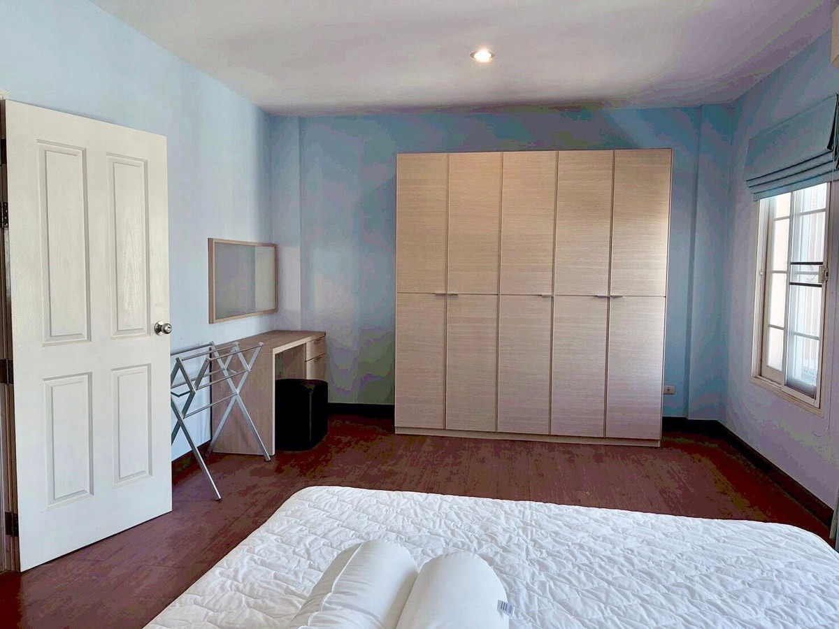 For RentTownhomeThaphra, Talat Phlu, Wutthakat : HR3319 Townhome for rent, Project: Urban Sathorn, corner house, wide area, connected to Sathorn only 10 minutes, near BTS Bang Wa.