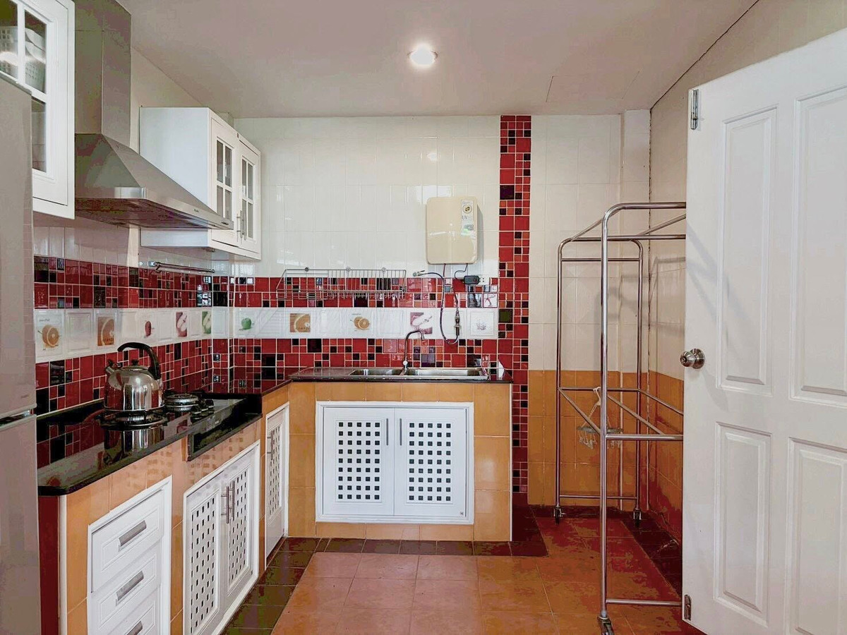 For RentTownhomeThaphra, Talat Phlu, Wutthakat : HR3319 Townhome for rent, Project: Urban Sathorn, corner house, wide area, connected to Sathorn only 10 minutes, near BTS Bang Wa.