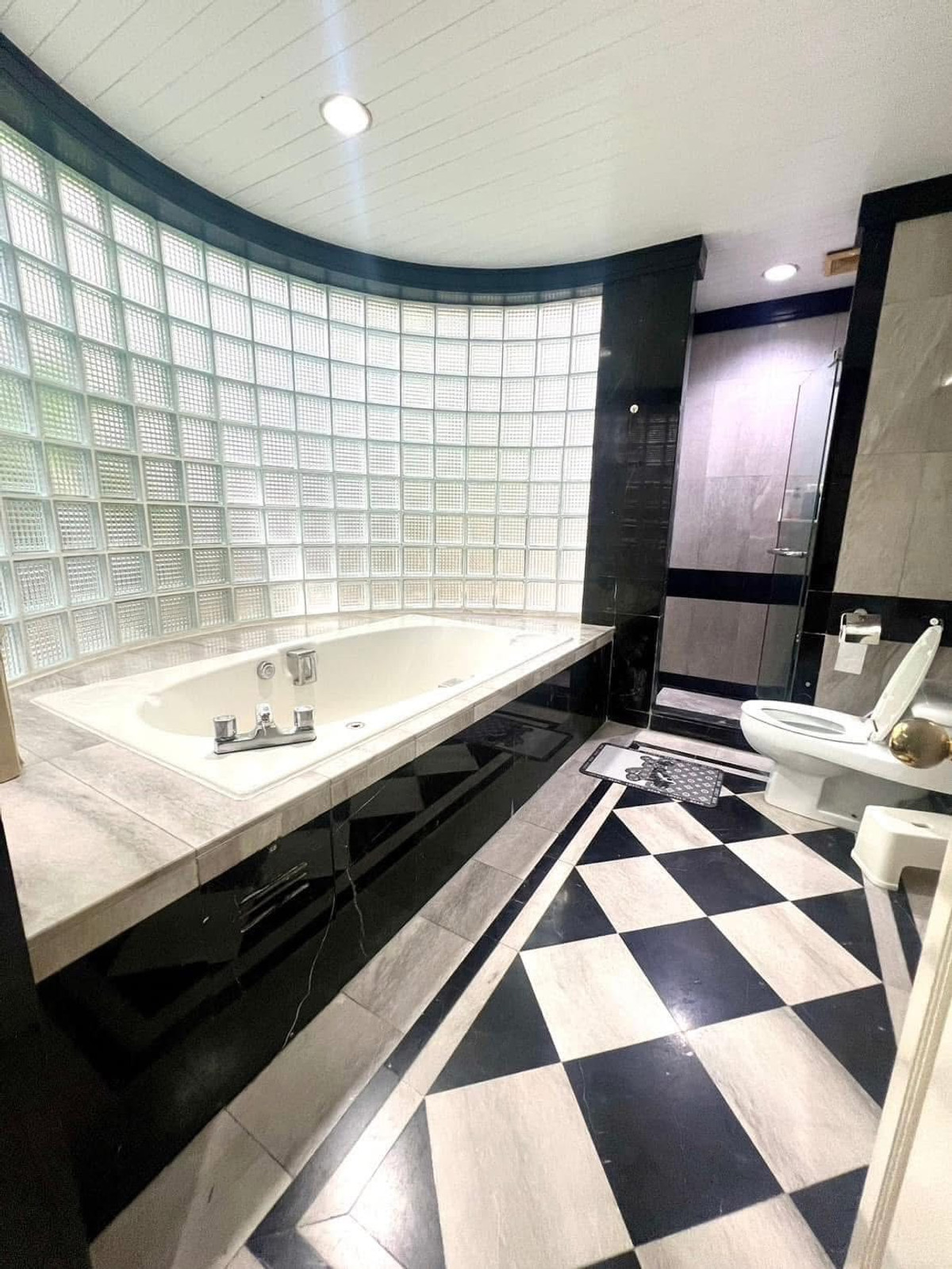 For SaleCondoWitthayu, Chidlom, Langsuan, Ploenchit : Chidlom Place / 2 Bedrooms (FOR SALE), Chidlom Place / 2 Bedrooms (For Sale) BJ017