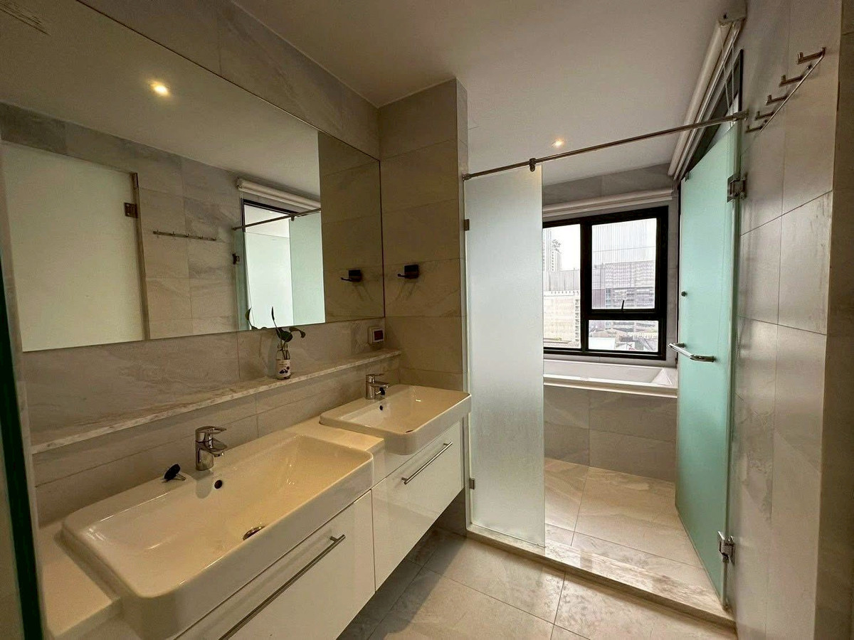 For SaleCondoSukhumvit, Asoke, Thonglor : LTH14700 – Condo for Sale | Rhythm Ekkamai | 80.03 sqm | 2 Bedrooms 2 Bathrooms | Luxury Spacious Layout High Floor Prime Location Best Value | Near BTS Ekkamai | 13.696 MB