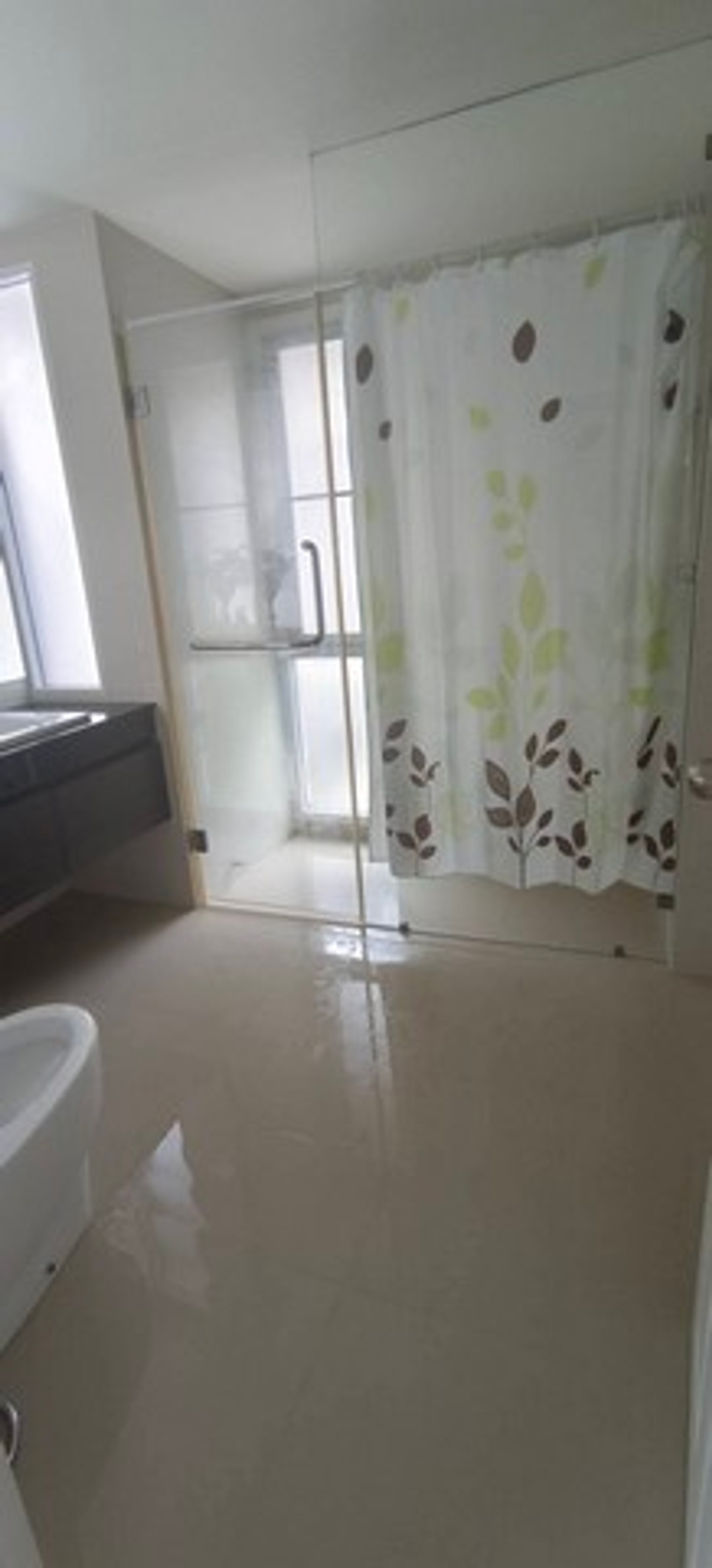 For RentHouseSamut Prakan,Samrong : HR3318 Luxury detached house for rent, Nara Botanic Srinakarin project, close to the Yellow Line, only 200 meters, built-in throughout, ready to move in.