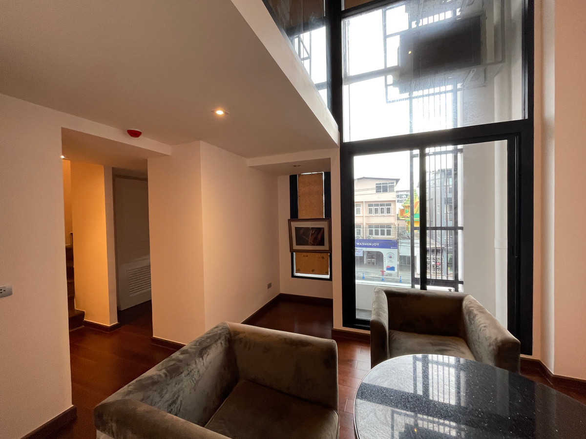 ขายคอนโดสาทร นราธิวาส : [LAST UNIT] วิวแม่น้ำเจ้าพระยา! Loft เพดานสูง 4.4 ม. ห้องสุดท้ายที่ Altitude Symphony เจริญกรุง | ใกล้ Shrewsbury เพียง 400 ม.สัมผัสความเป็นส่วนตัวระดับ High-End เพียง 99 ยูนิต ทั้งโครงการ! โอกาสสุดท้ายที่จะได้ครอบครองห้อง Rare Item ในทำเลที่เชื่อมต่อสาทร