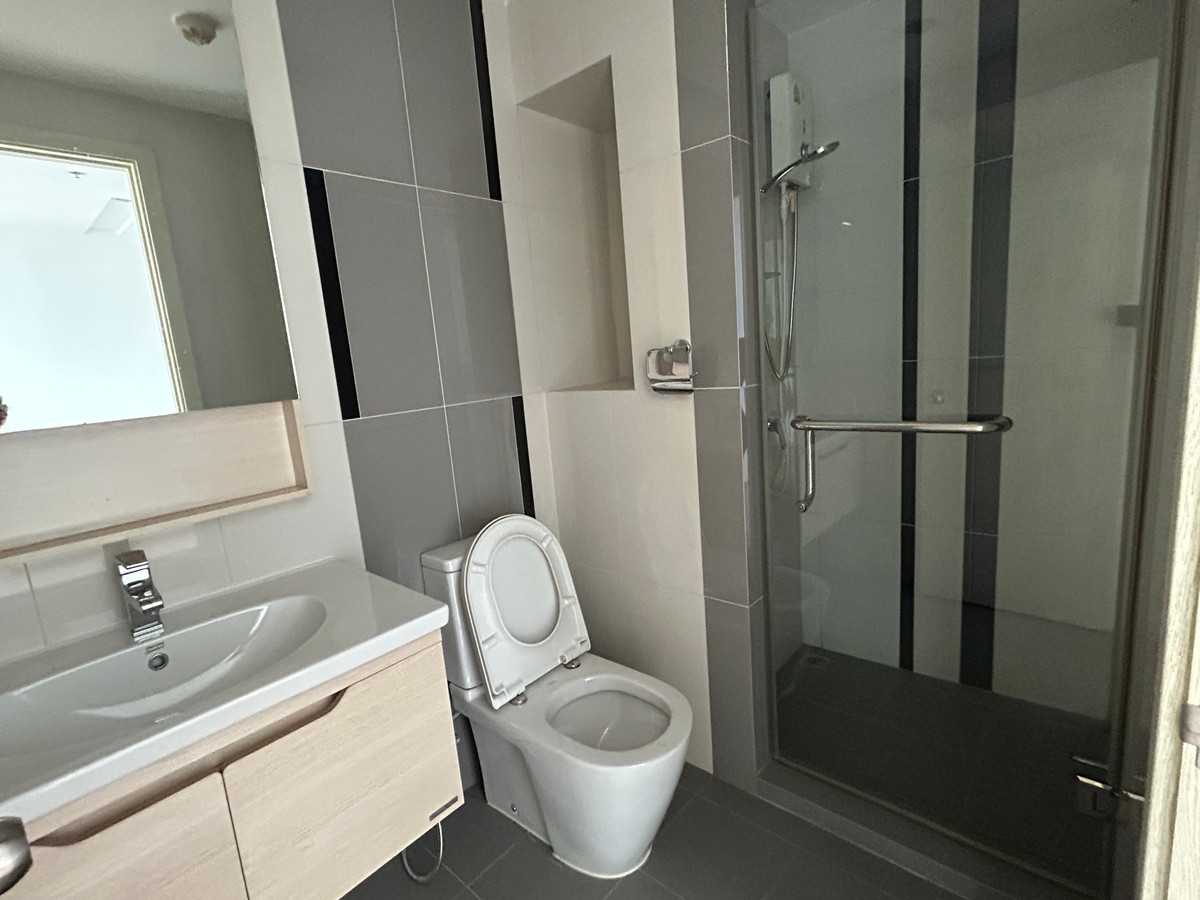 For SaleCondoOnnut, Udomsuk : Condo for sale Artemis Sukhumvit 77, size 2 bedrooms, 45 square meters, high floor, price includes transfer fee.