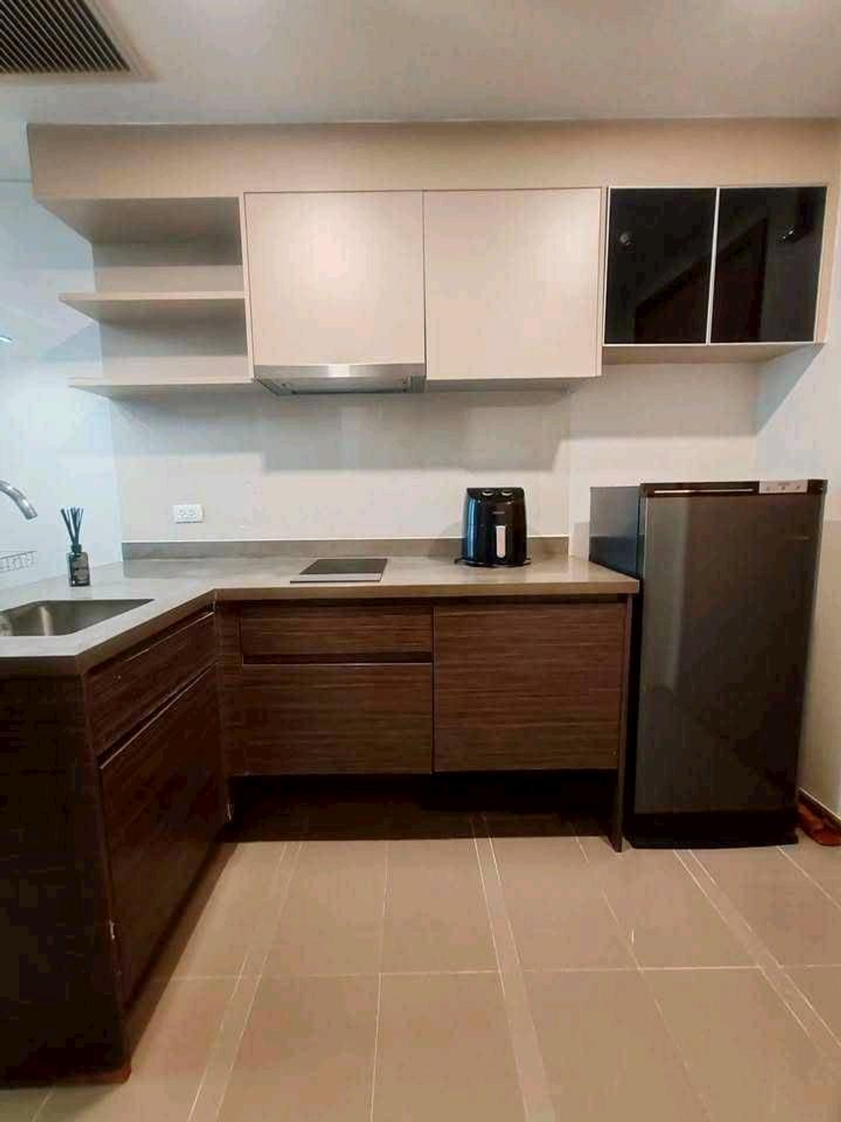 For RentCondoSapankwai,Jatujak : #E102 (previous code S5494) 🎉160369 Condo for rent at Onyx by Sansiri