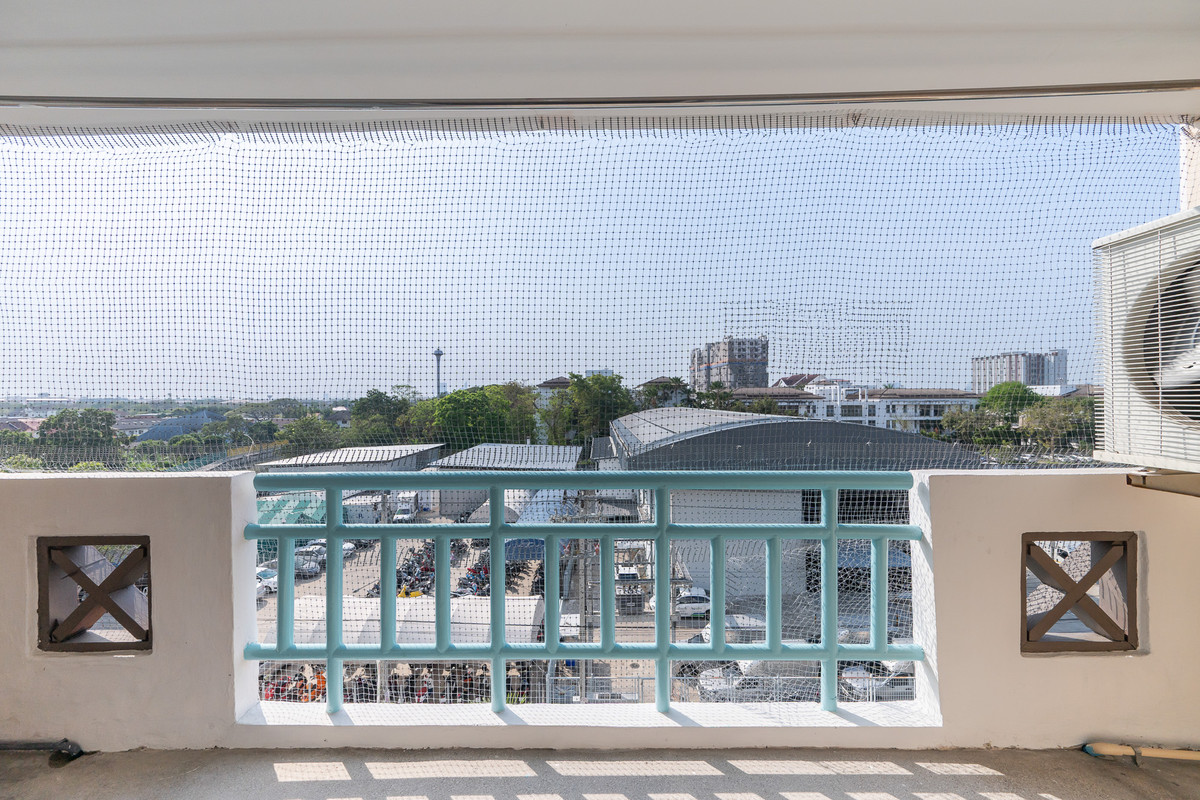 ขายคอนโดบางนา แบริ่ง ลาซาล : ขายคอนโด : 2 ห้องนอน  Bangna Place  คอนโดทำเลทองบางนา!   (Rt-01)