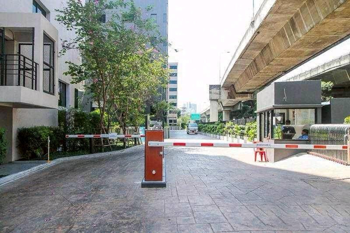 ให้เช่าคอนโดสาทร นราธิวาส : #E100🎉160369 ให้เช่าคอนโด Blossom Condo Sathon-Charoen Rat