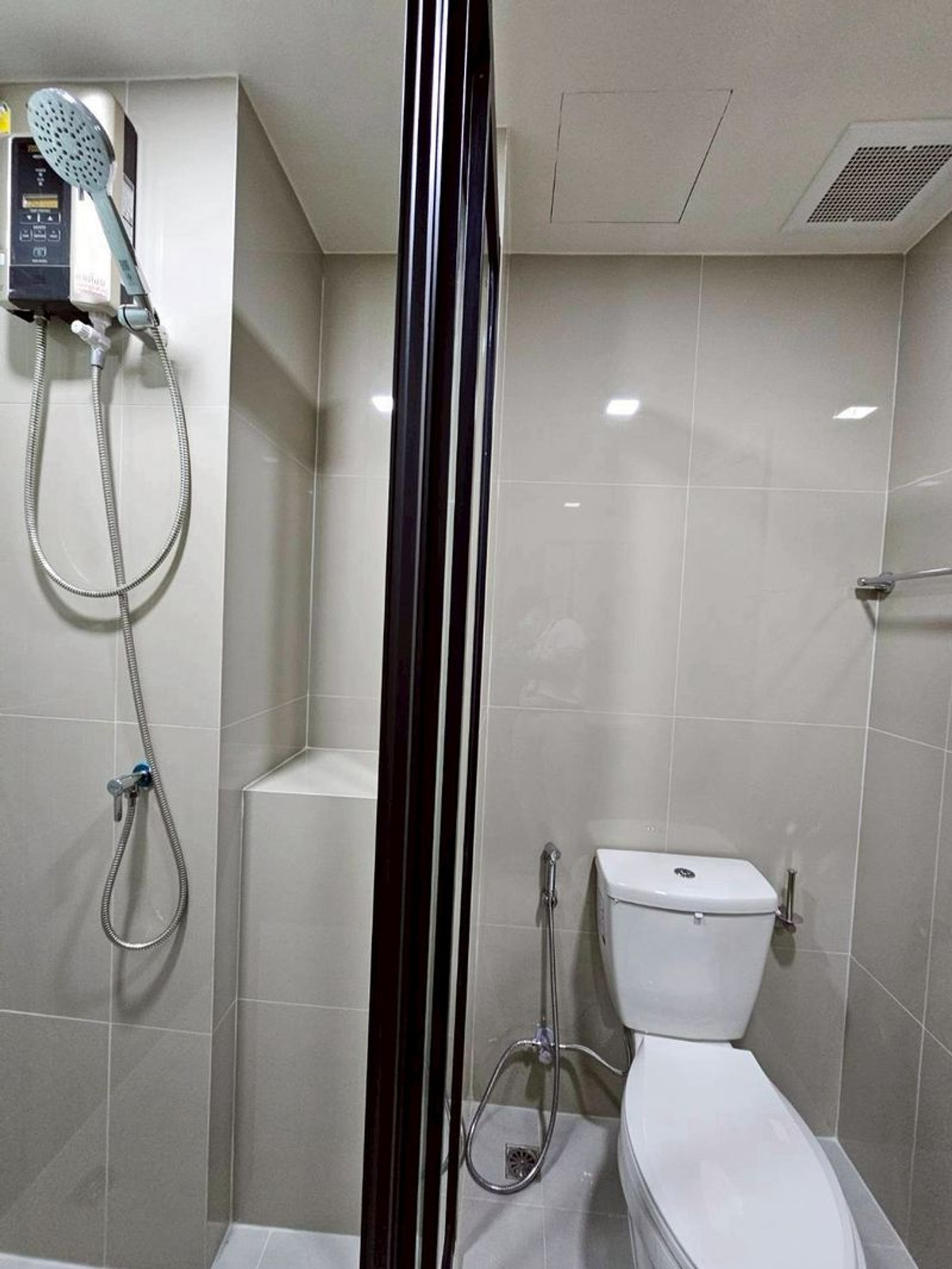 For SaleCondoRamkhamhaeng, Hua Mak : Urgent Sale ✨ THE MUVE Ram 22 ✨ Fully Furnished and Equipped with Appliances. Near BTS.