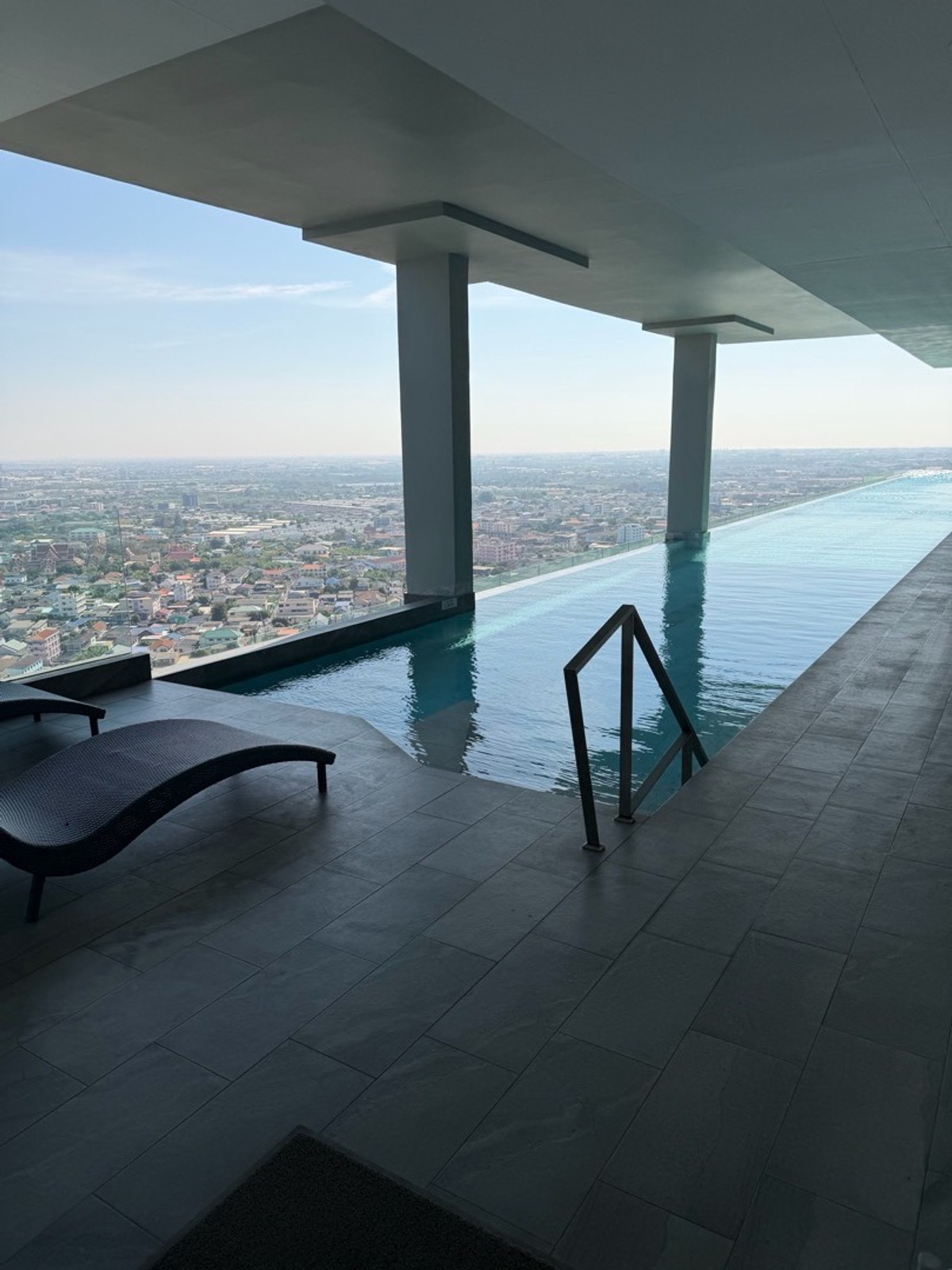 ขายคอนโดสมุทรปราการ สำโรง : ผ่อนเริ่มต้น แค่5,000บาท 🔥ราคา 1.5 ล้านบาทเท่านั้น✨