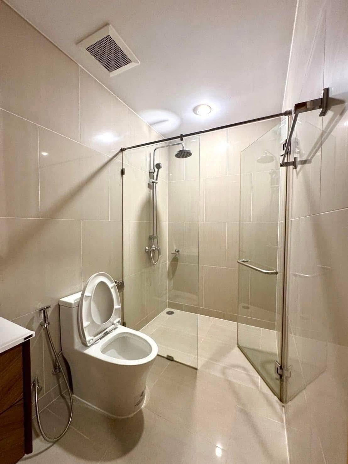 ให้เช่าคอนโดสาทร นราธิวาส : 💥CP-10439💥ว่าง ให้ เช่า ดิ เอ็มไพร์ เพลซ👉แอดไลน์ @rentbkk 