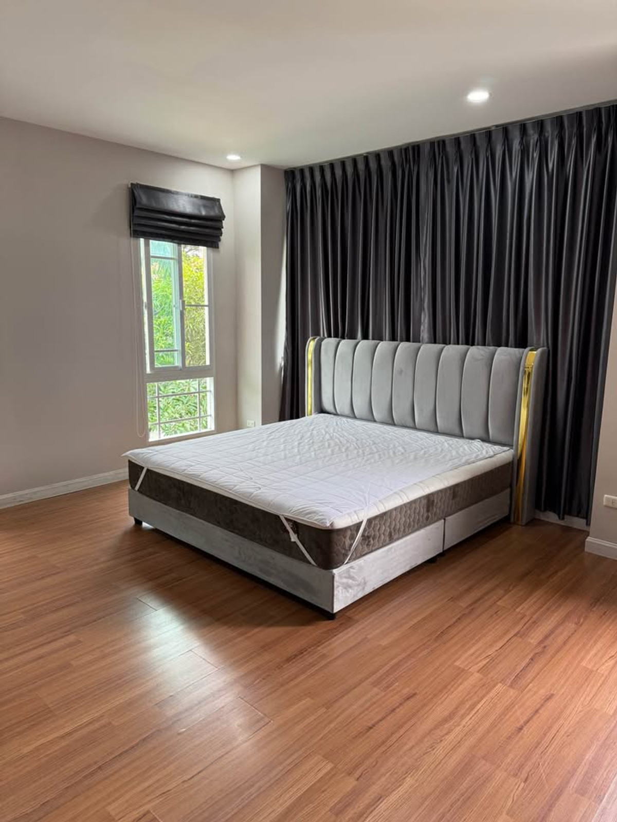 For RentHousePattanakan, Srinakarin : For rent 81.5 sq m, 3 bedrooms, 3 bathrooms, 2-story detached house, Manthana Rama 9, Srinakarin, Krungthep Kreetha Soi 7.