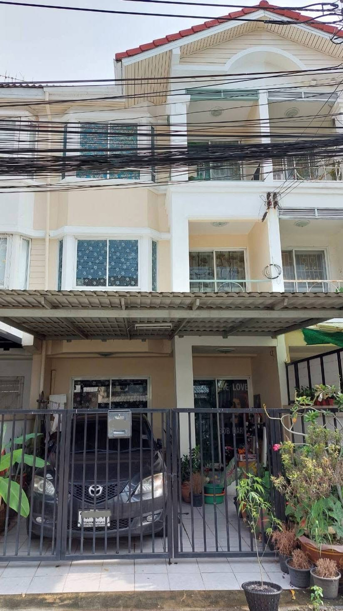 For RentTownhomeKaset Nawamin,Ladplakao : Townhome for rent/sale Pratchaya Village, Nuanchan 36, near Liab Duan Market, Ramintra and Fashion Island.