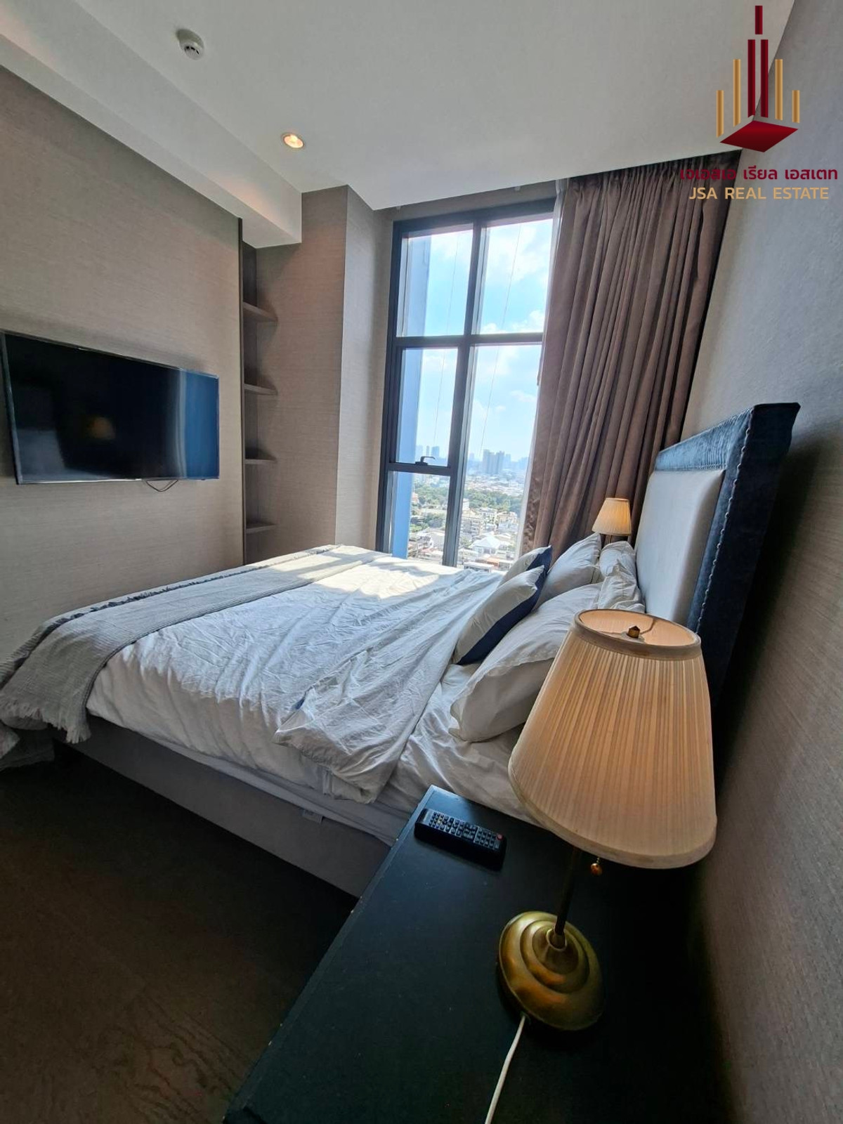 ให้เช่าคอนโดสาทร นราธิวาส :  ✨ For Rent: The Diplomat Sathorn Condo ✨  💰 Only 30,000 THB/month