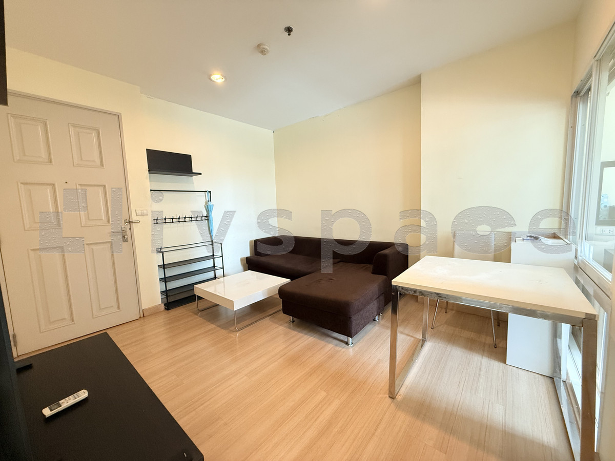 For RentCondoSathorn, Narathiwat : ▚ LH162ツ For Rent: Life@Sathorn 10 1BR 41sqm. 18K🏙️✨ Freshly Cleaned, Fully Furnished, Ready to View, Best Value!