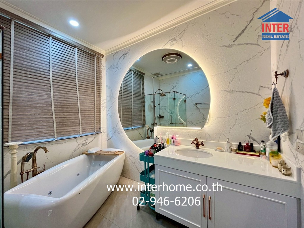 For SaleHousePhutthamonthon, Salaya : 2-story detached house, 100 sq m, Pathomporn Grand Home Village, Phutthamonthon Sai 3, Phran Nok-Phutthamonthon Road. Phutthamonthon Sai 3 Road, Bang Khae District, Bangkok