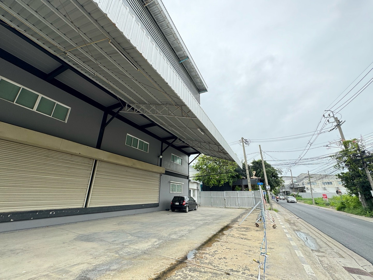 ให้เช่าโกดังเลียบทางด่วนรามอินทรา : 🔆ให้เช่าอาคารโกดังโพธิ์แก้ว 4ชั้น + ดาดฟ้ามีหลังคา 2,300 sq.m.มีลิฟท์🚗จอดรถ 8-10 คัน ว่างพร้อมเข้าอยู่ **🔆
