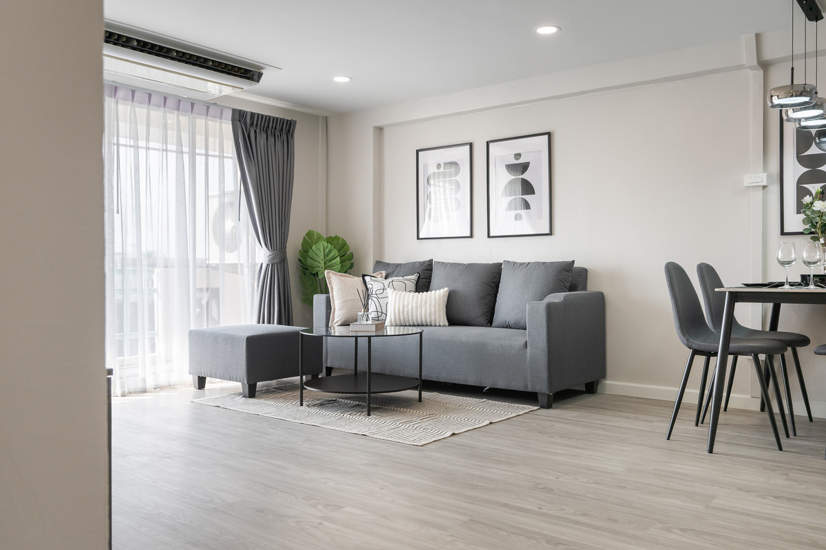 ขายคอนโดบางนา แบริ่ง ลาซาล : ขายคอนโด : 2 ห้องนอน  Bangna Place  คอนโดทำเลทองบางนา!   (Rt-01)