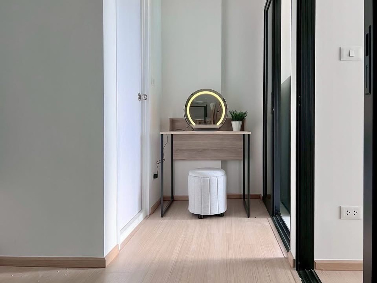 ให้เช่าคอนโดแจ้งวัฒนะ เมืองทอง : 🏢✨ ให้เช่า Chewathai Hallmark Ladprao – Chokchai 4
📍 ทำเลดี ใกล้ MRT โชคชัย 4 เดินทางสะดวก ใกล้ตลาดและห้างหลายแห่ง

💰 ค่าเช่า 16,000 บาท / เดือน