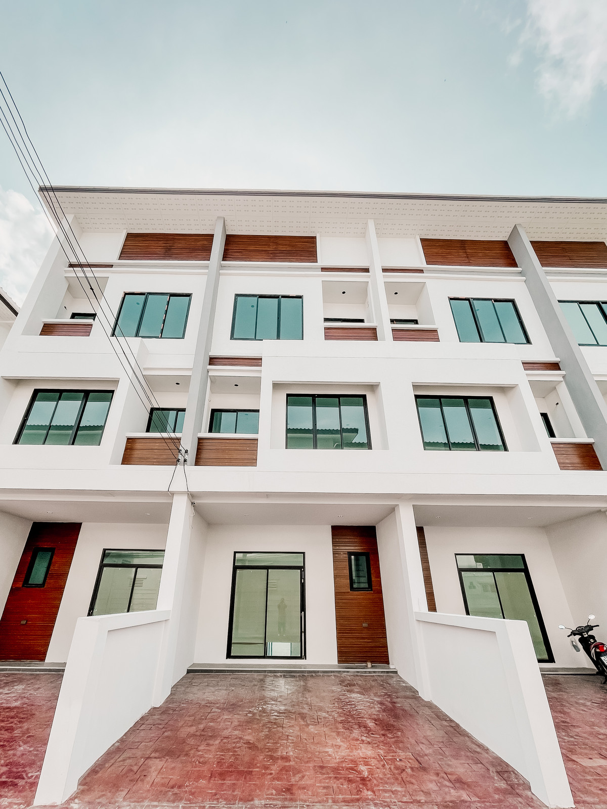 For SaleTownhomeSamut Prakan,Samrong : Phumsiri Townhome / 4 Bedrooms (For Sale), Phumsiri Townhome / 4 Bedrooms (FOR SALE) BZD159