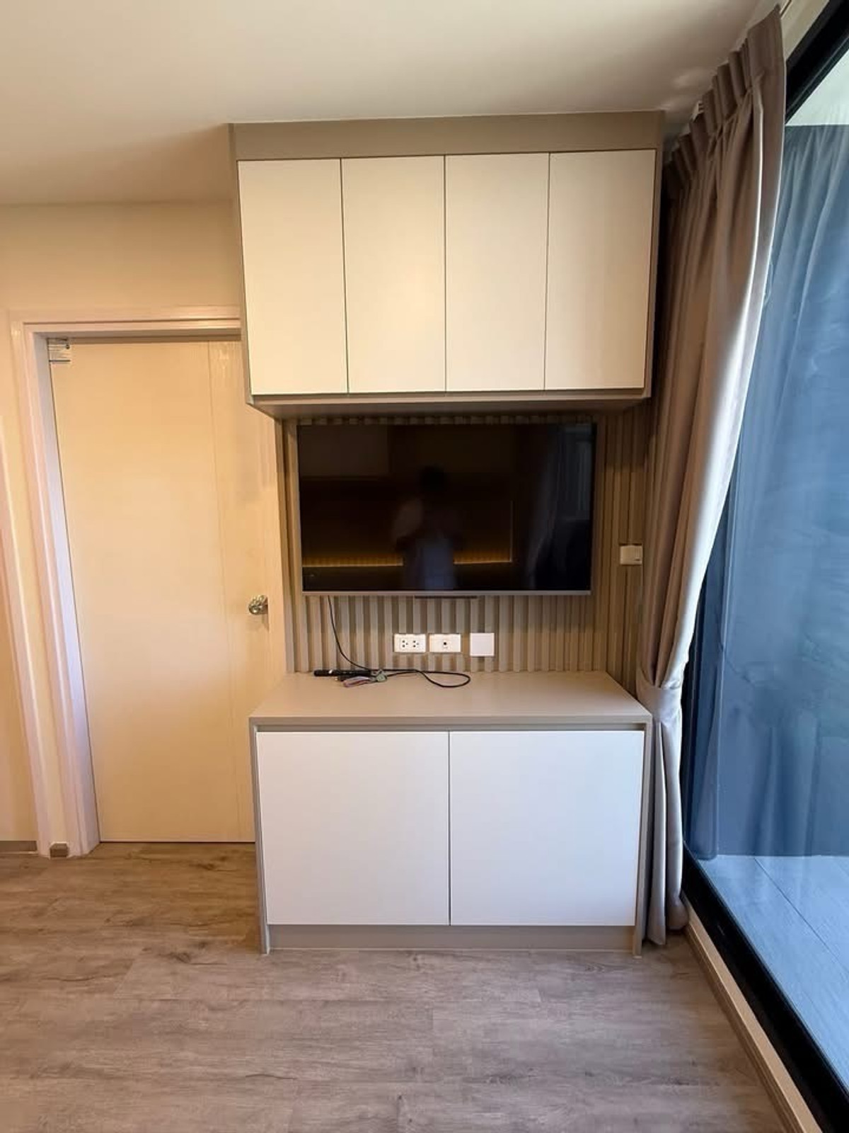 For RentCondoThaphra, Talat Phlu, Wutthakat : 🏢 For rent Beat Bangwa Interchange Condo
✨ Condo near BTS / MRT Bang Wa, convenient travel, there is a shuttle to the station ✨
💰 Rent 10,000 baht / month