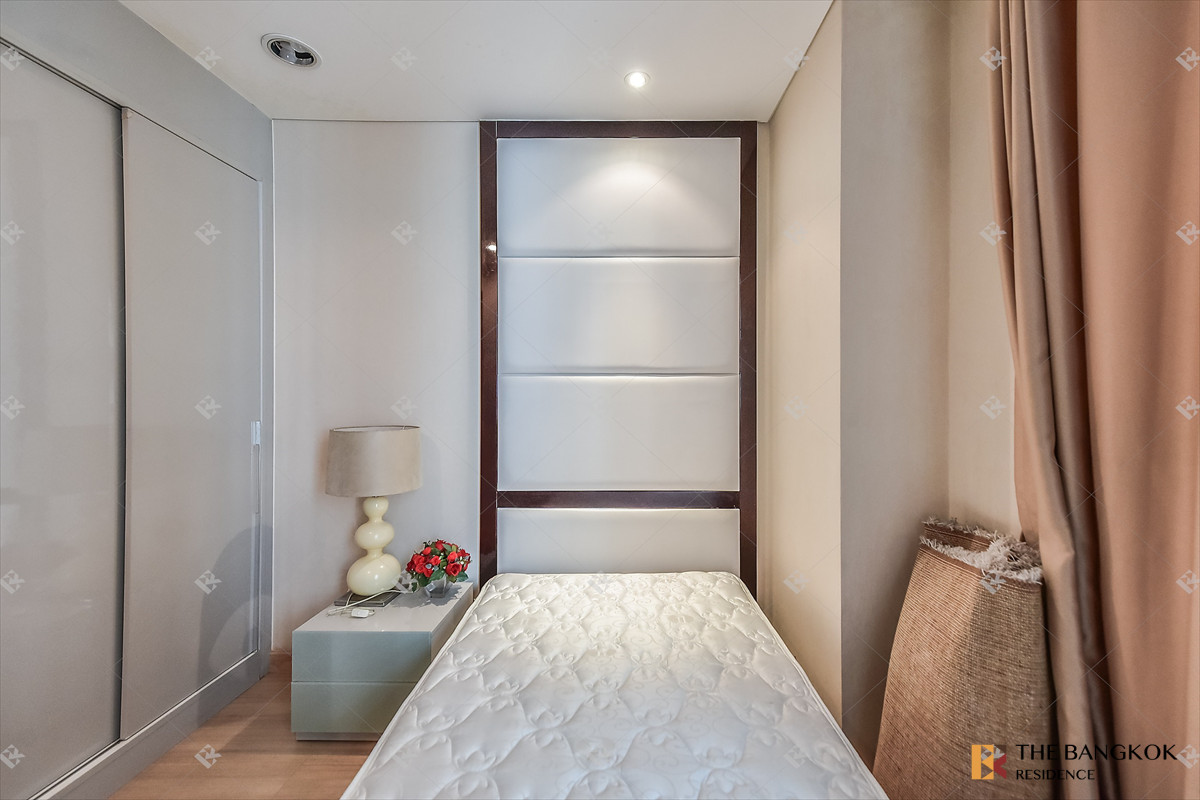 For RentCondoRatchathewi,Phayathai : 🔥 Available Rent🔥 The Address Pathumwan 2B2B 74 sqm. Just 35K/Month Call Ms.Angel(Aumi)0658209572