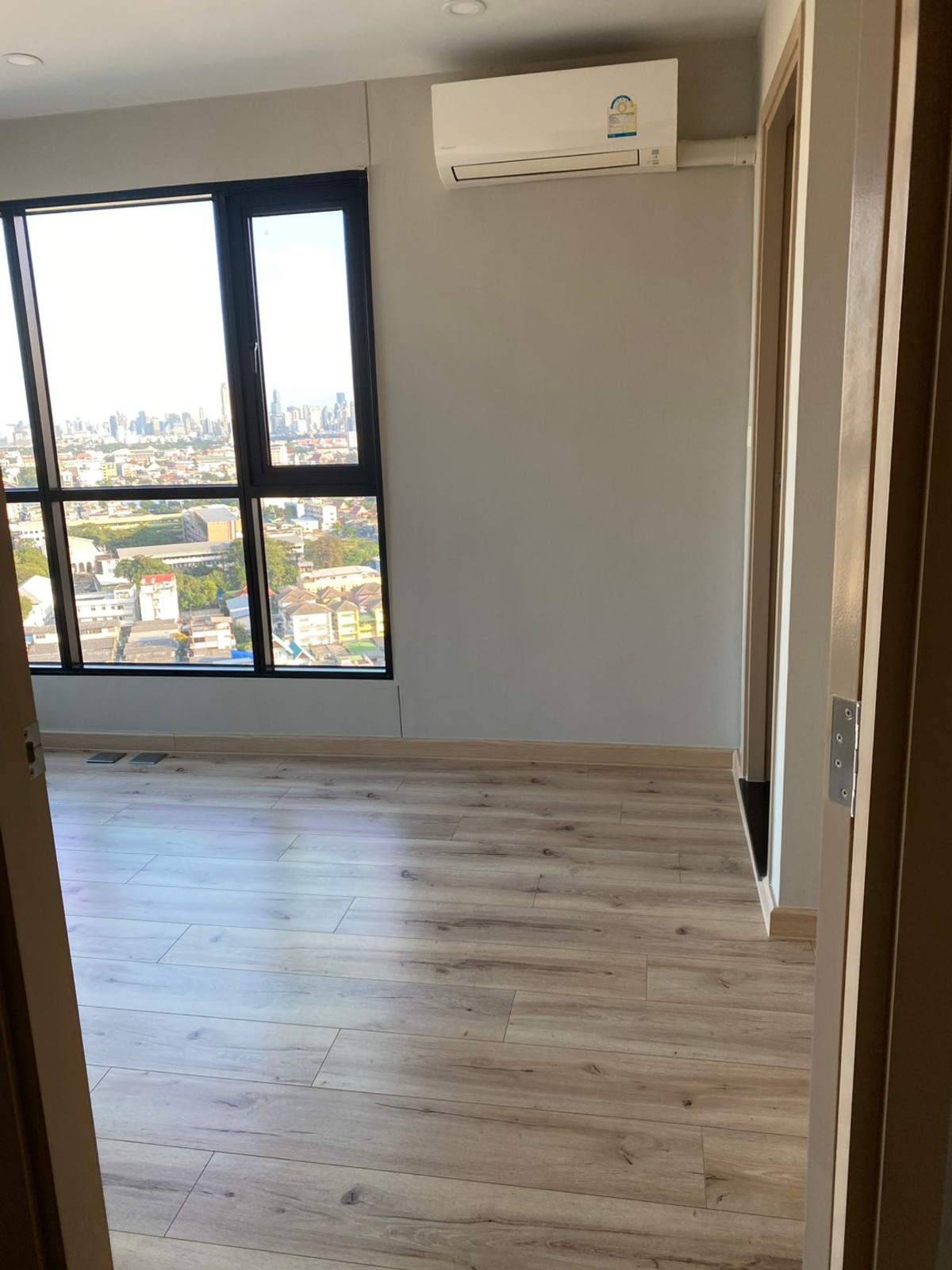 ขายคอนโดปิ่นเกล้า จรัญสนิทวงศ์ : 🔥ขาย Brix Condominium ห้องสวย ชั้นสูง วิวเมือง ระเบียงกว้างมากก น่าอยู่สุดๆ 