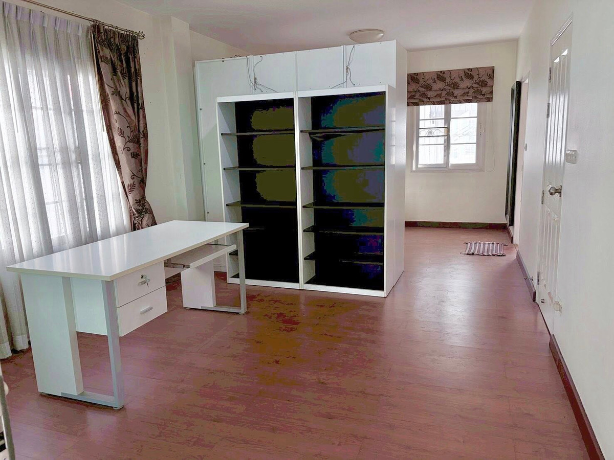 For RentTownhomeThaphra, Talat Phlu, Wutthakat : HR3319 Townhome for rent, Project: Urban Sathorn, corner house, wide area, connected to Sathorn only 10 minutes, near BTS Bang Wa.