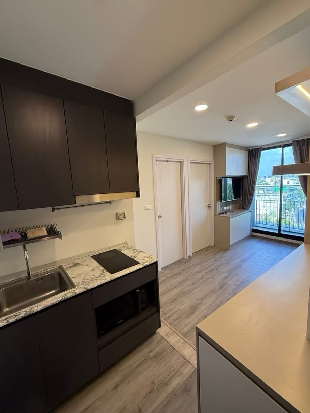 For RentCondoThaphra, Talat Phlu, Wutthakat : 🏢 For rent Beat Bangwa Interchange Condo
✨ Condo near BTS / MRT Bang Wa, convenient travel, there is a shuttle to the station ✨
💰 Rent 10,000 baht / month