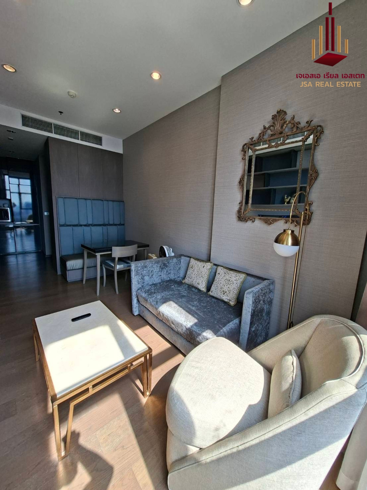 ให้เช่าคอนโดสาทร นราธิวาส :  ✨ For Rent: The Diplomat Sathorn Condo ✨  💰 Only 30,000 THB/month