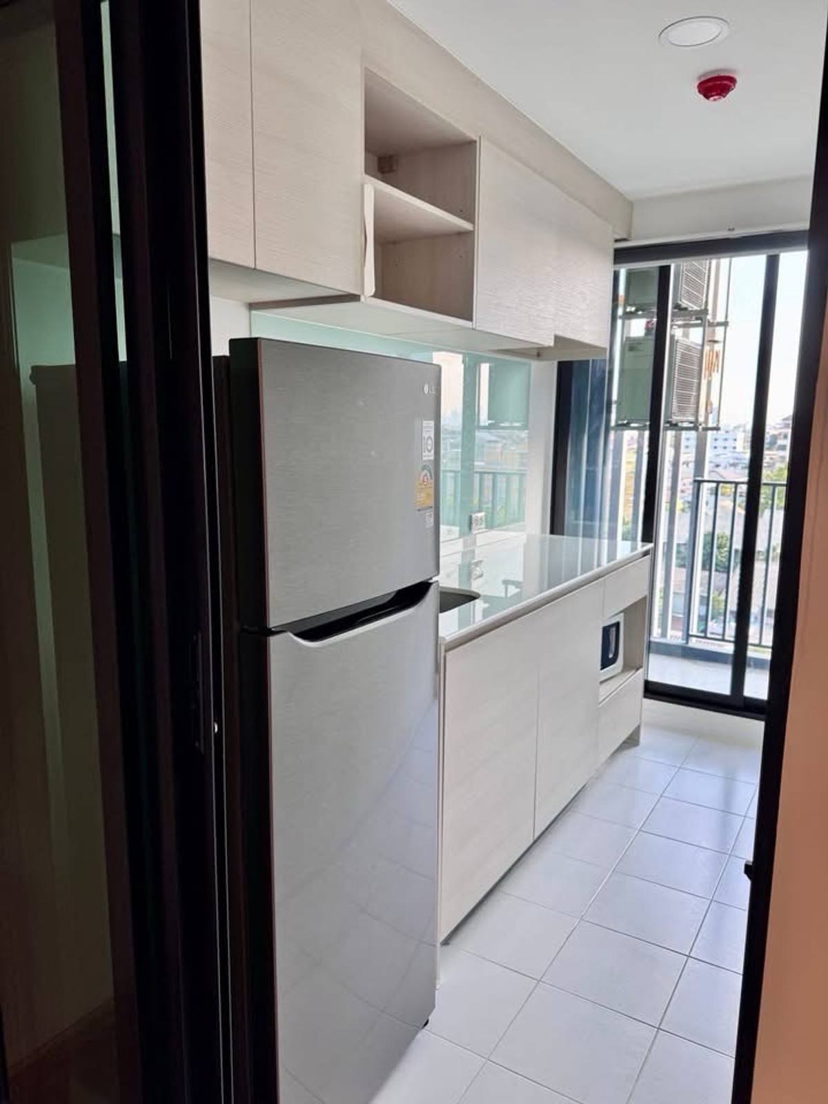 ให้เช่าคอนโดแจ้งวัฒนะ เมืองทอง : 🏢✨ ให้เช่าคอนโด Low-Rise ใกล้ MRT โชคชัย 4
📍 Chewathai Hallmark Ladprao – Chokchai 4 (Phase 1)

💰 ค่าเช่า 14,000 บาท / เดือน (รวมค่าส่วนกลางแล้ว)