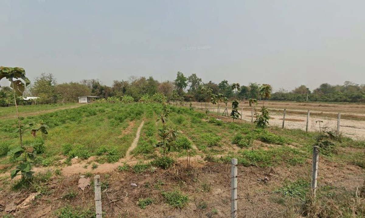 For SaleLandLamphun : Empty land for sale, 5 rai 1 ngan 22.5 square wah, Ban Thi Subdistrict, Ban Thi District, Lamphun Province.
