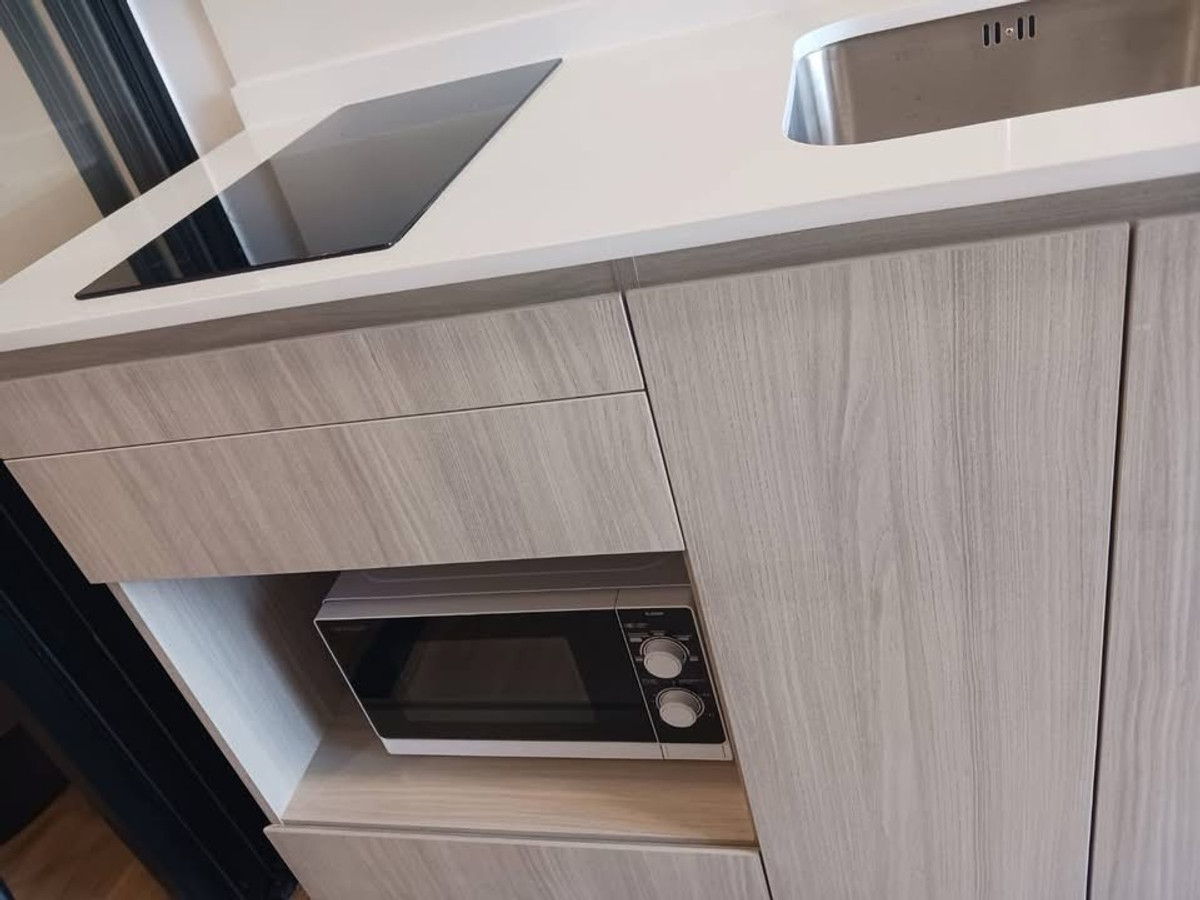 ให้เช่าคอนโดมีนบุรี-ร่มเกล้า : 🏢✨ ปล่อยเช่าคอนโด Atmoz Flow Minburi พร้อมเข้าอยู่ ✨🏢
💎 ห้องใหม่เอี่ยม สวยมาก เฟอร์ครบ พร้อมอยู่ทันที 💎

💰 ค่าเช่าเพียง 10,000 บาท / เดือน (รวมค่าส่วนกลางแล้ว)