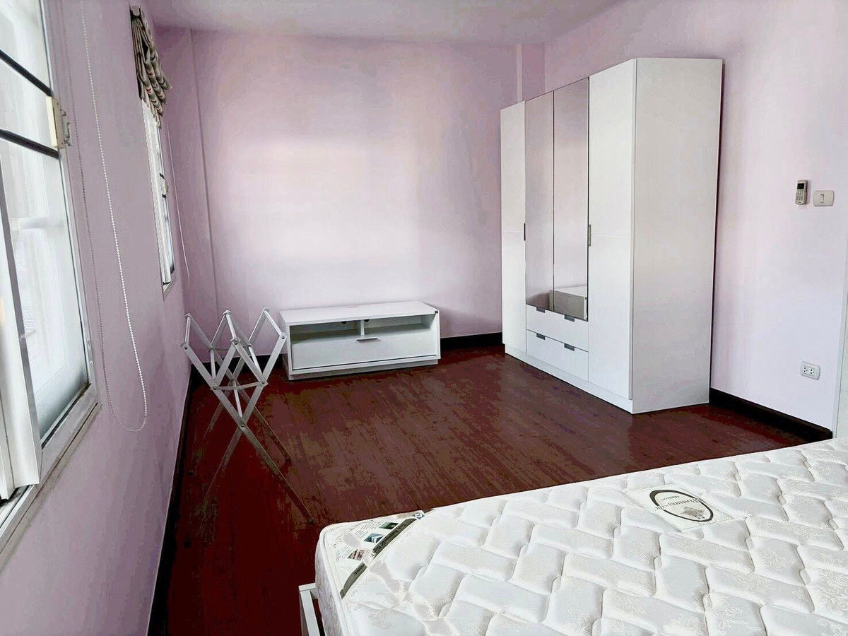 For RentTownhomeThaphra, Talat Phlu, Wutthakat : HR3319 Townhome for rent, Project: Urban Sathorn, corner house, wide area, connected to Sathorn only 10 minutes, near BTS Bang Wa.