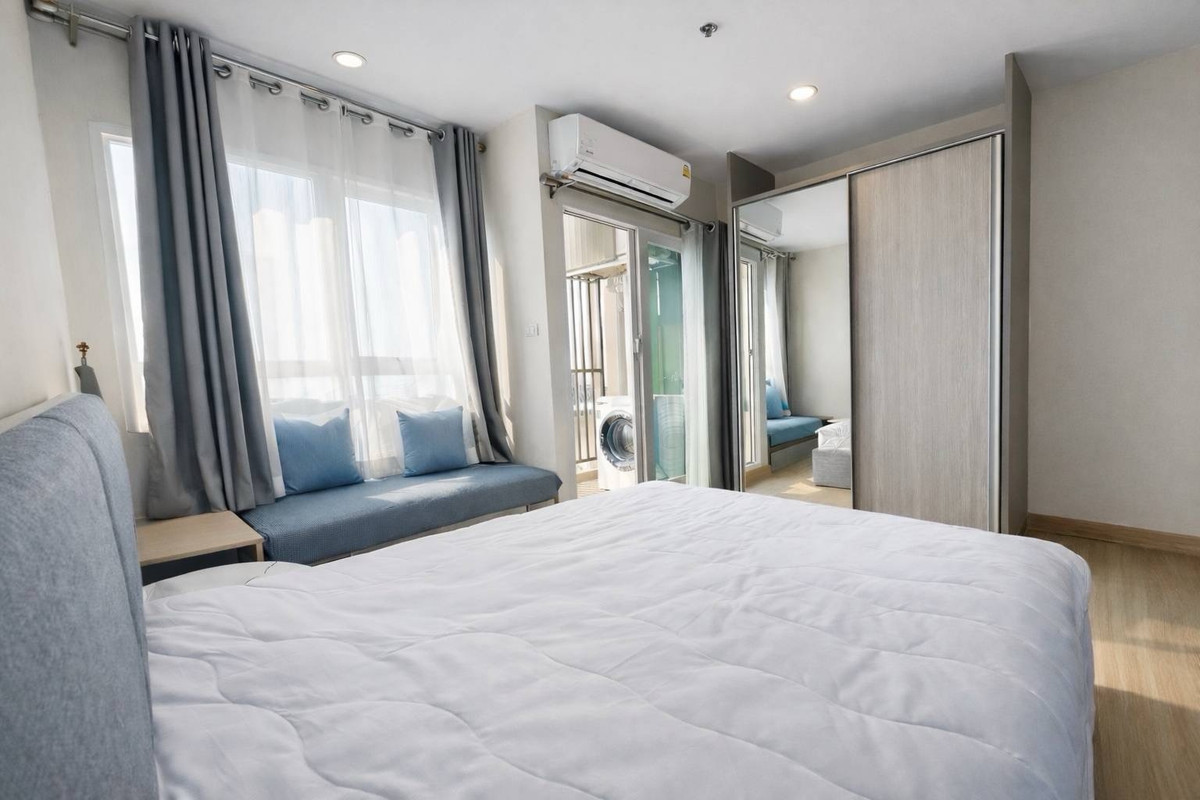 For RentCondoRamkhamhaeng, Hua Mak : Rent 12,000 baht / month (negotiable)