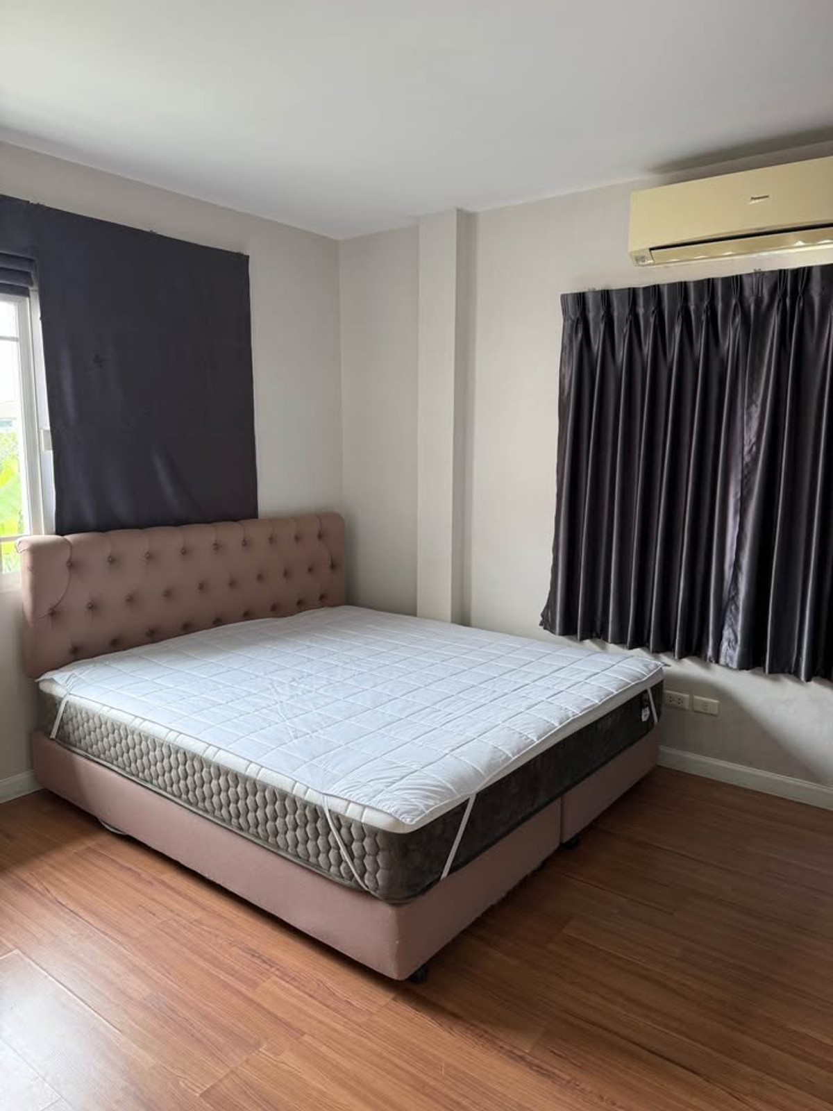 For RentHousePattanakan, Srinakarin : For rent 81.5 sq m, 3 bedrooms, 3 bathrooms, 2-story detached house, Manthana Rama 9, Srinakarin, Krungthep Kreetha Soi 7.