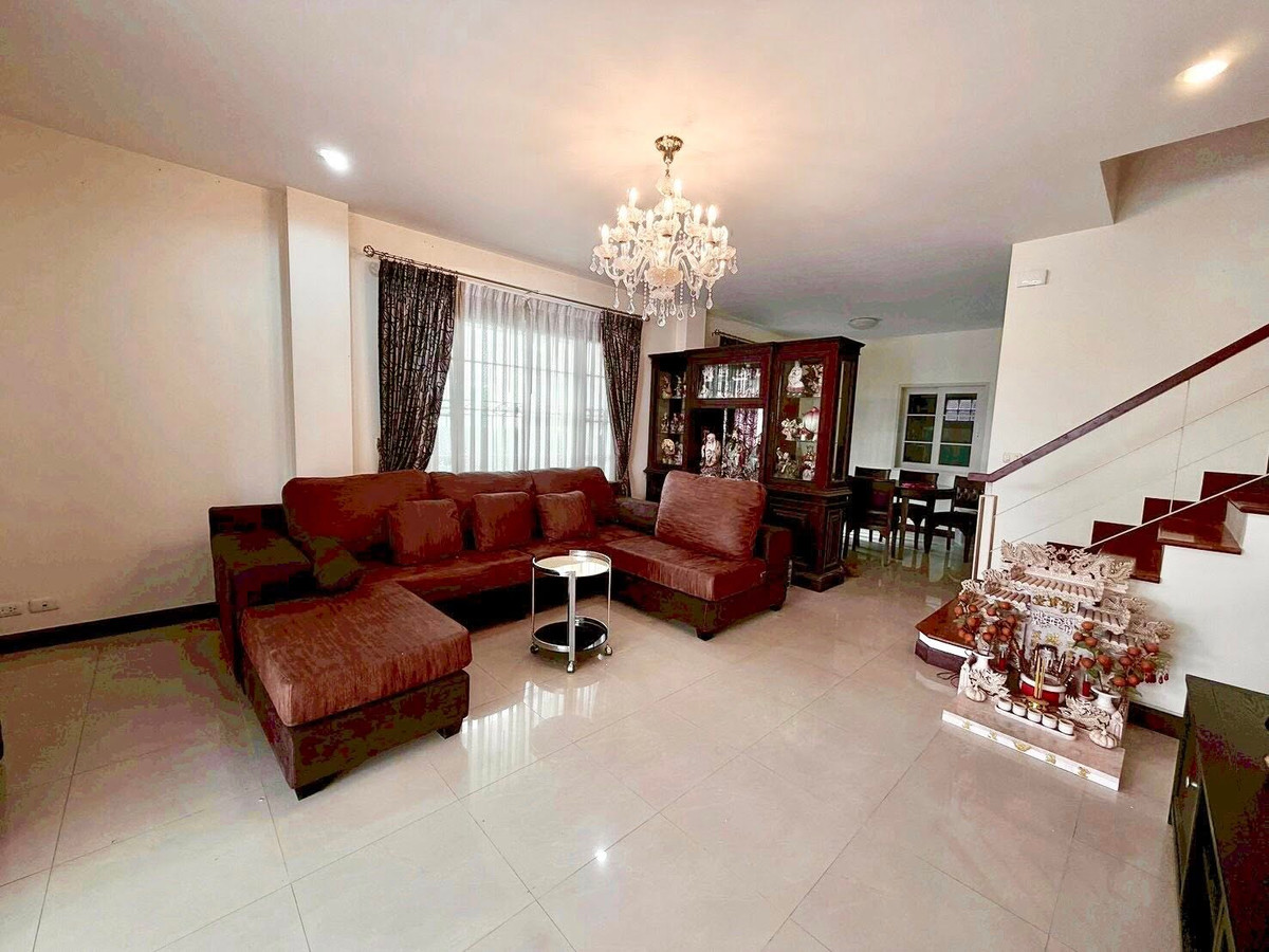 For RentTownhomeThaphra, Talat Phlu, Wutthakat : HR3319 Townhome for rent, Project: Urban Sathorn, corner house, wide area, connected to Sathorn only 10 minutes, near BTS Bang Wa.