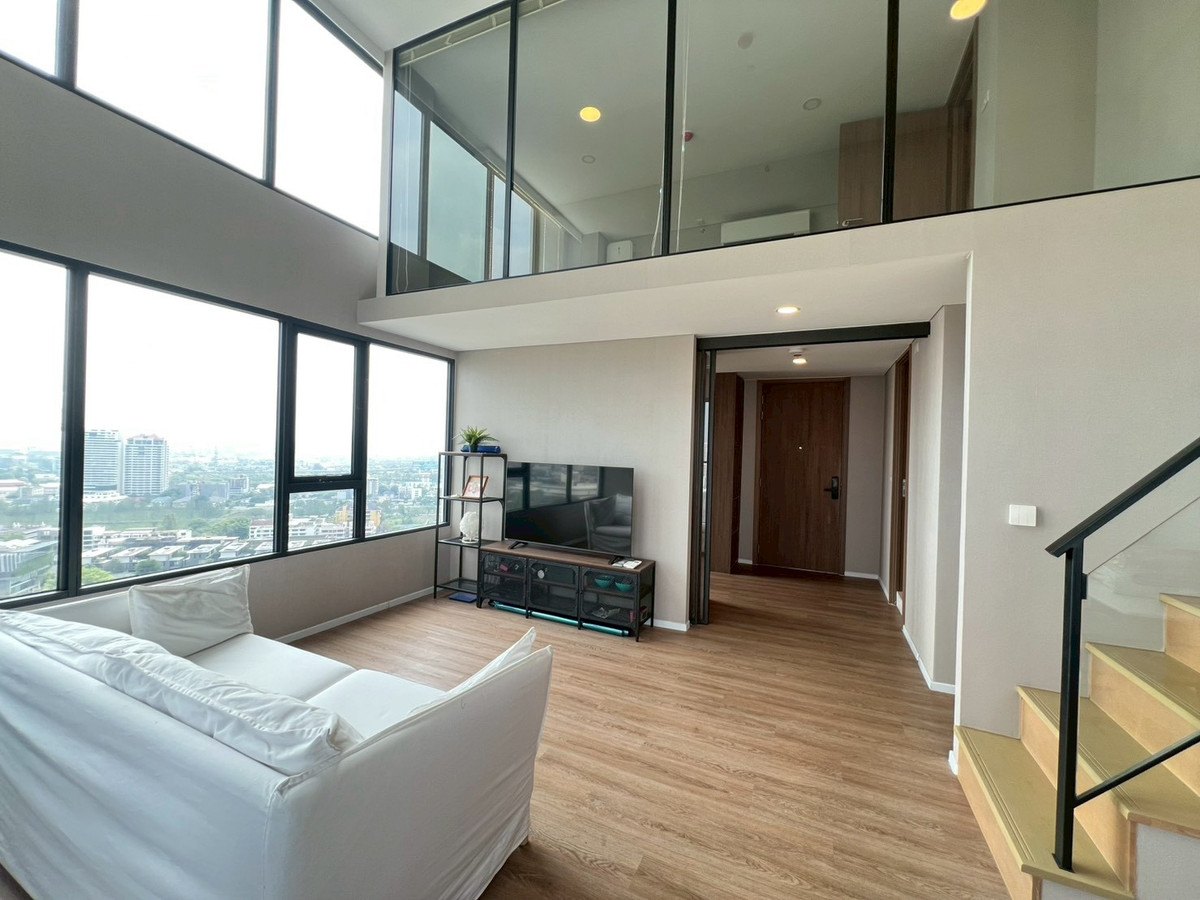 ให้เช่าคอนโดพระราม 9 เพชรบุรีตัดใหม่ RCA : 🔥ด่วน ว่างแล้วห้องหายาก 3 ห้องนอน สไตล์ดูเพล็กซ์ ใจกลางพระราม 9 วิวสวยมาก เพียง 75,000 บาทเท่านั้น