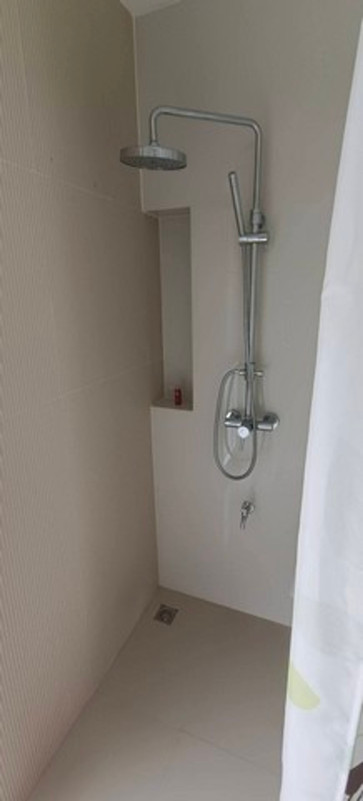 For RentHouseSamut Prakan,Samrong : HR3318 Luxury detached house for rent, Nara Botanic Srinakarin project, close to the Yellow Line, only 200 meters, built-in throughout, ready to move in.