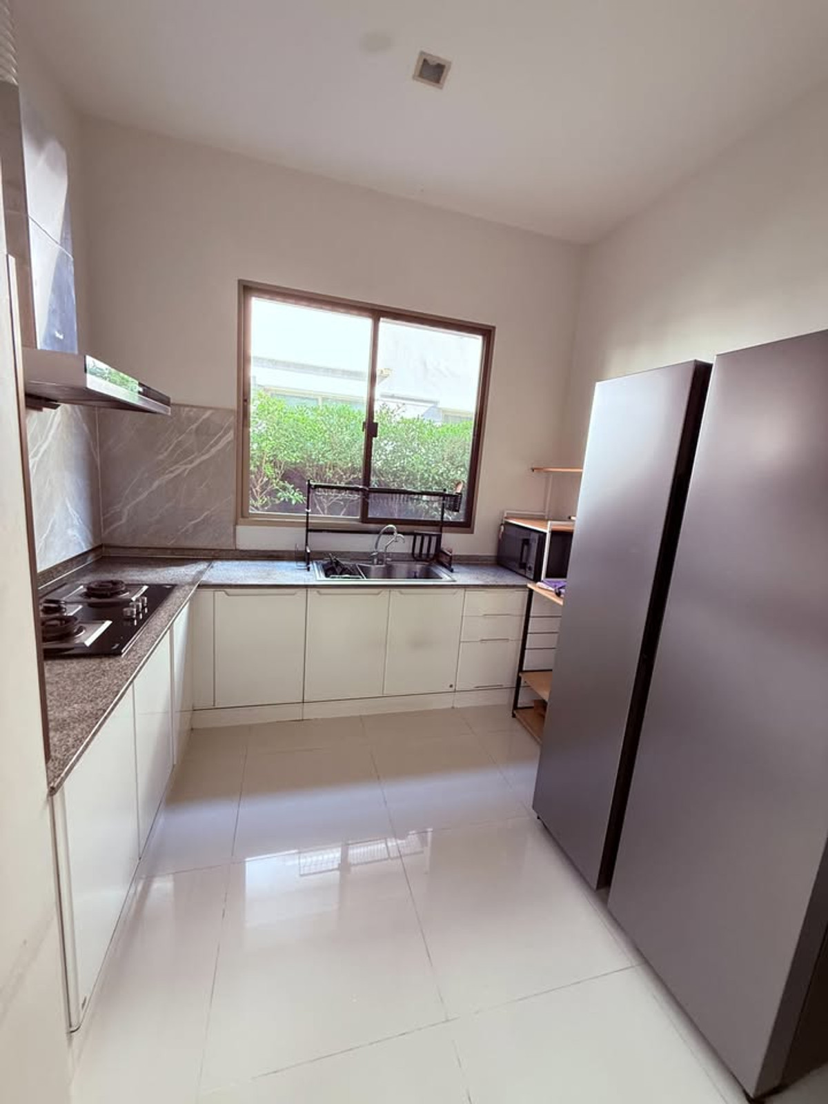 ให้เช่าบ้านสมุทรปราการ สำโรง : ให้เช่า 82ตรว 4นอน6น้ำ3จอด บ้านเดี่ยว 2 ชั้น แกรนด์ บางกอก บูเลอวาร์ด ศรีนครินทร์