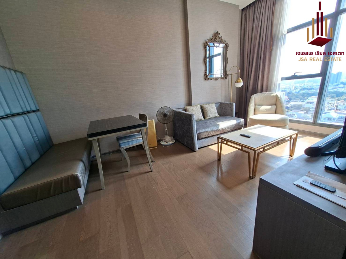 ให้เช่าคอนโดสาทร นราธิวาส :  ✨ For Rent: The Diplomat Sathorn Condo ✨  💰 Only 30,000 THB/month