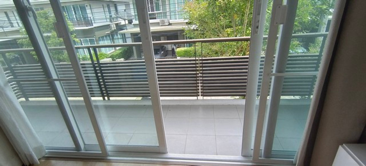 For RentHouseSamut Prakan,Samrong : HR3318 Luxury detached house for rent, Nara Botanic Srinakarin project, close to the Yellow Line, only 200 meters, built-in throughout, ready to move in.