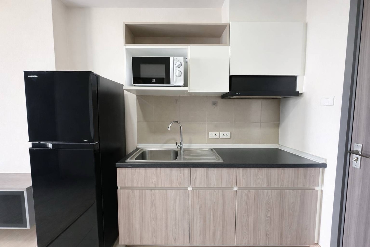 For RentCondoRamkhamhaeng, Hua Mak : Rent 12,000 baht / month (negotiable)