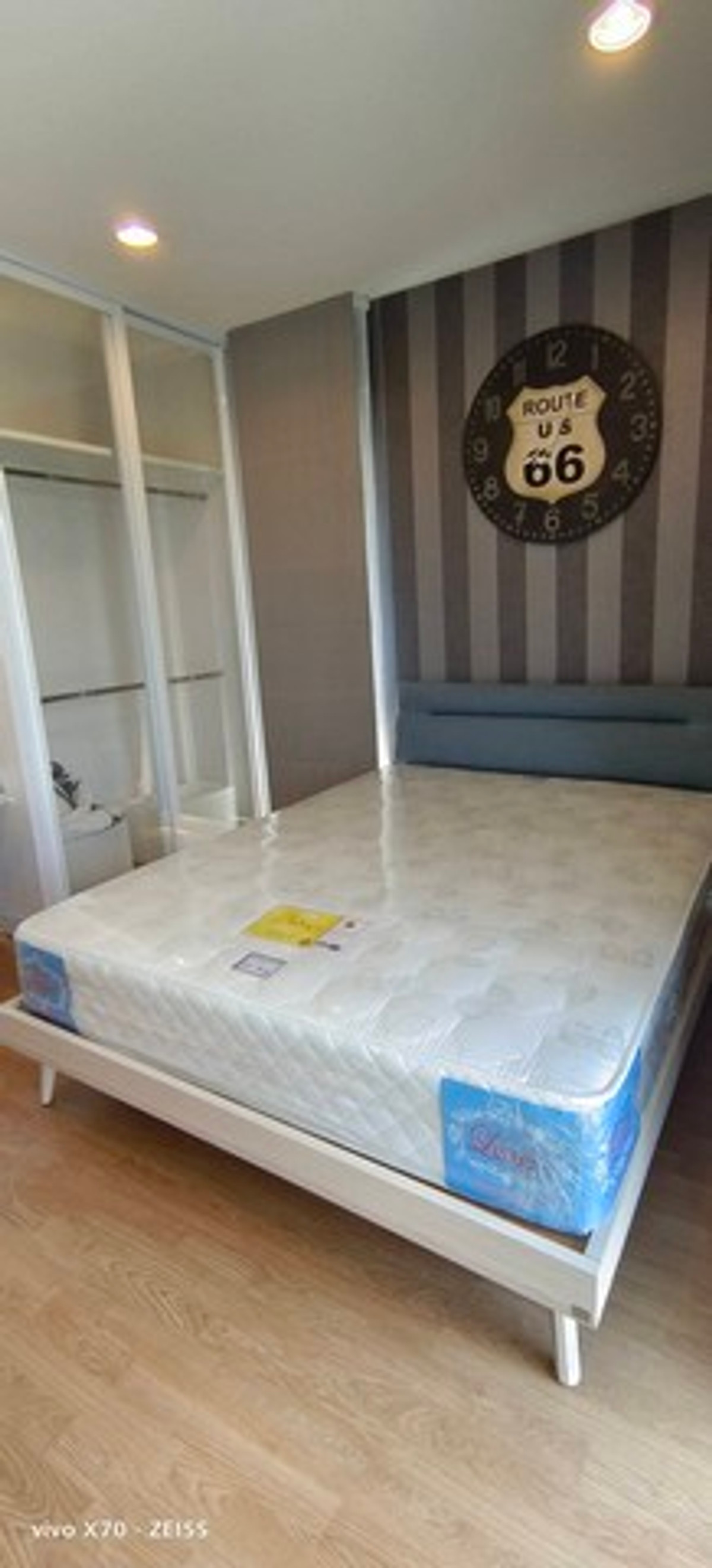 For RentHouseSamut Prakan,Samrong : HR3318 Luxury detached house for rent, Nara Botanic Srinakarin project, close to the Yellow Line, only 200 meters, built-in throughout, ready to move in.