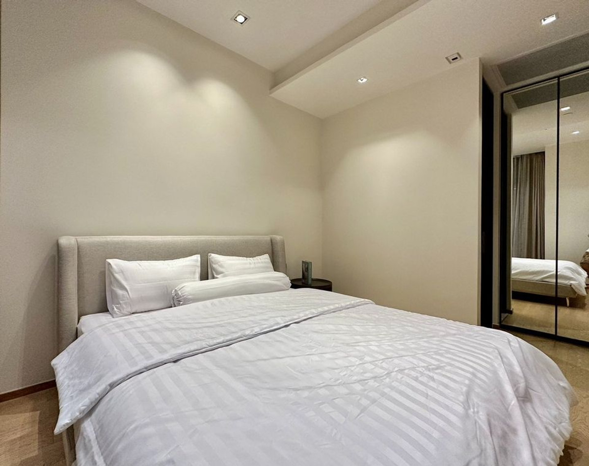 For RentCondoWitthayu, Chidlom, Langsuan, Ploenchit : Luxury condo 28 Chidlom, only 280 m from BTS.1 bedroom, 46.67 sq.m. with complete amenities!