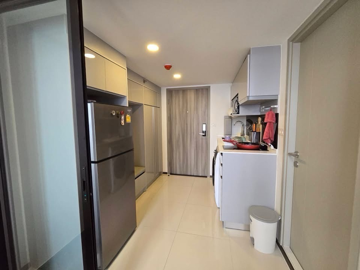 For RentCondoRamkhamhaeng, Hua Mak : 🏢✨ For sale/rent Knightsbridge Space Ratchayothin
🚆 Next to BTS Phahonyothin 24, just a few steps from the station, very good location in the heart of Ratchayothin.

💰 Rental price 25,000 baht / month