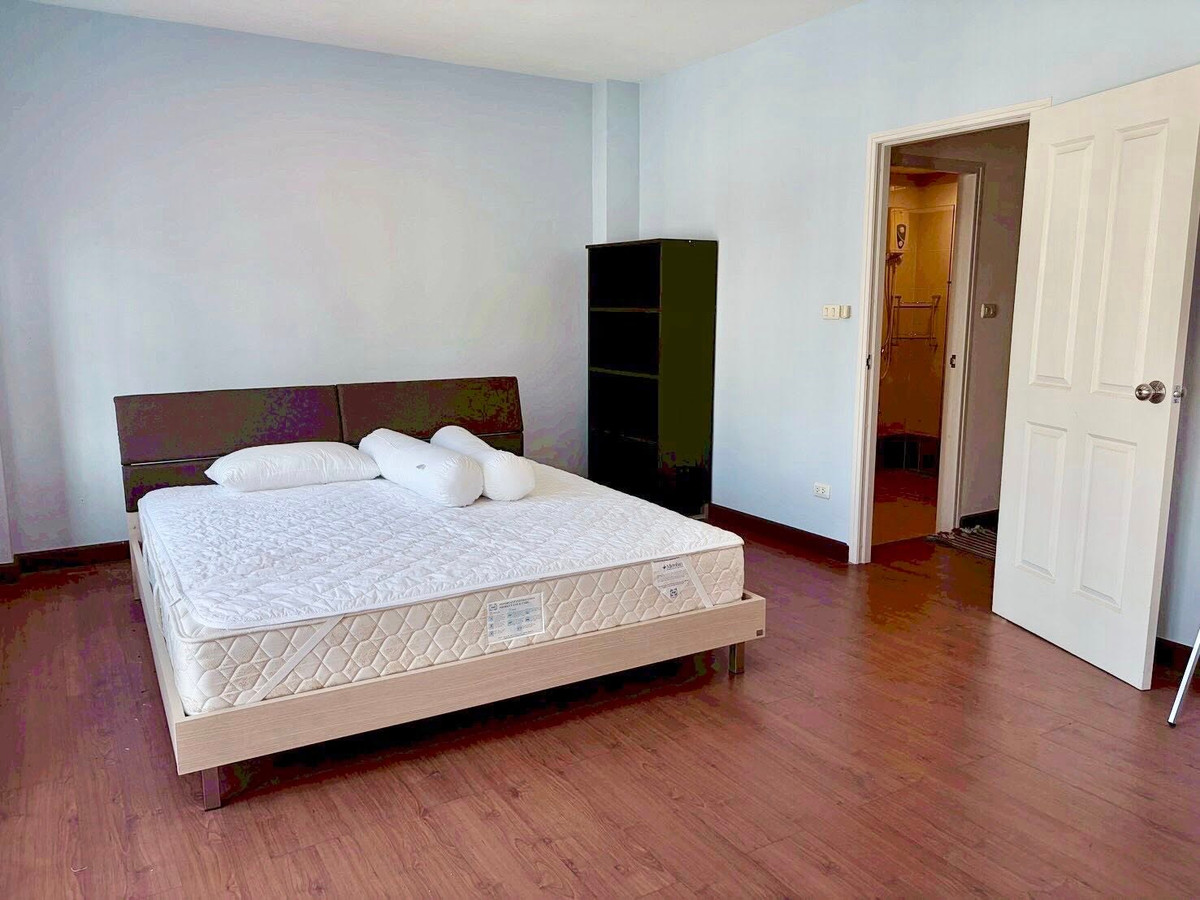 For RentTownhomeThaphra, Talat Phlu, Wutthakat : HR3319 Townhome for rent, Project: Urban Sathorn, corner house, wide area, connected to Sathorn only 10 minutes, near BTS Bang Wa.