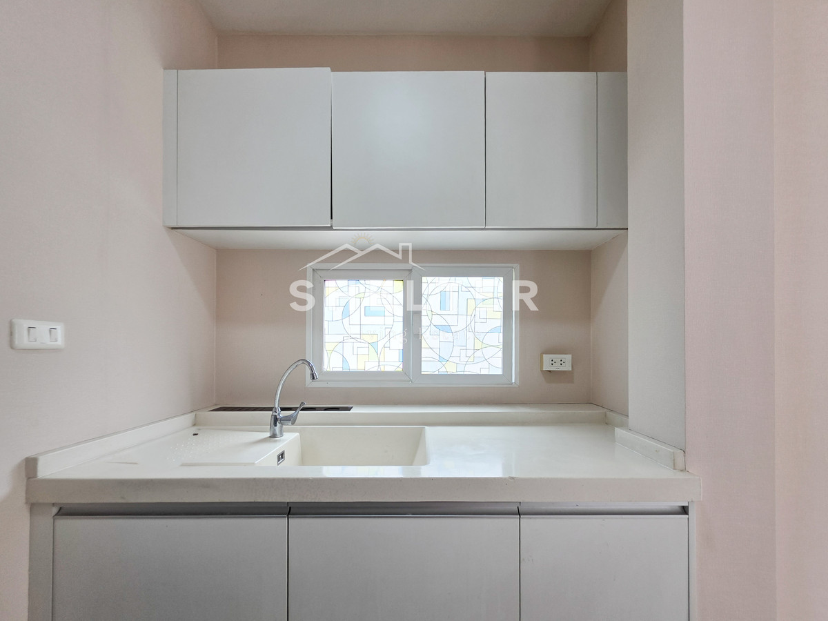 For RentHousePattanakan, Srinakarin : Single house for rent Ready to move in Near the Orange and Yellow lines. Can connect to both Srinakarin-Phatthanakan-Rama 9 🚃