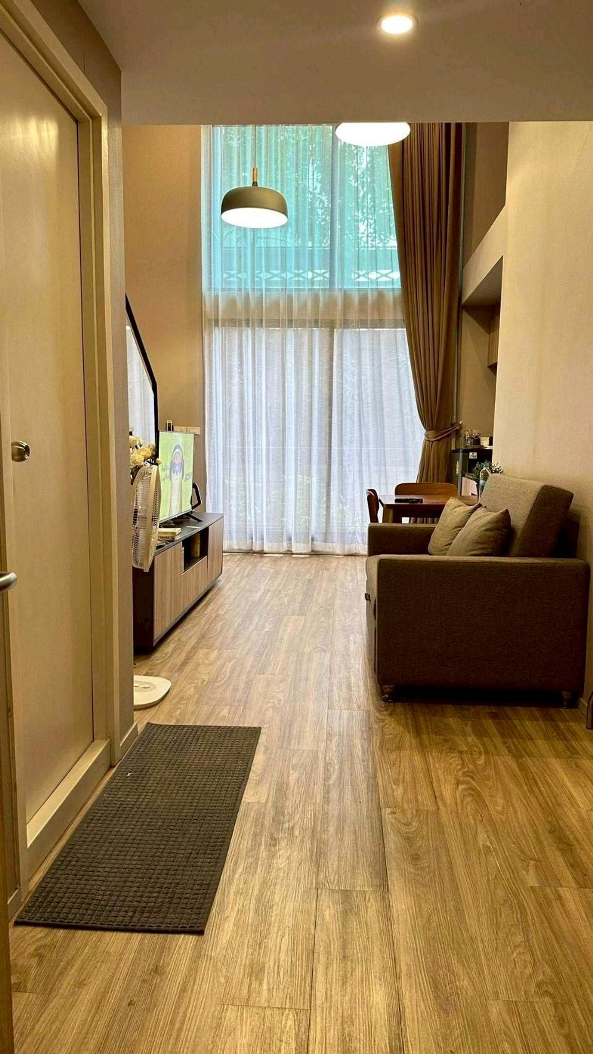 ให้เช่าคอนโดสาทร นราธิวาส : #E100🎉160369 ให้เช่าคอนโด Blossom Condo Sathon-Charoen Rat