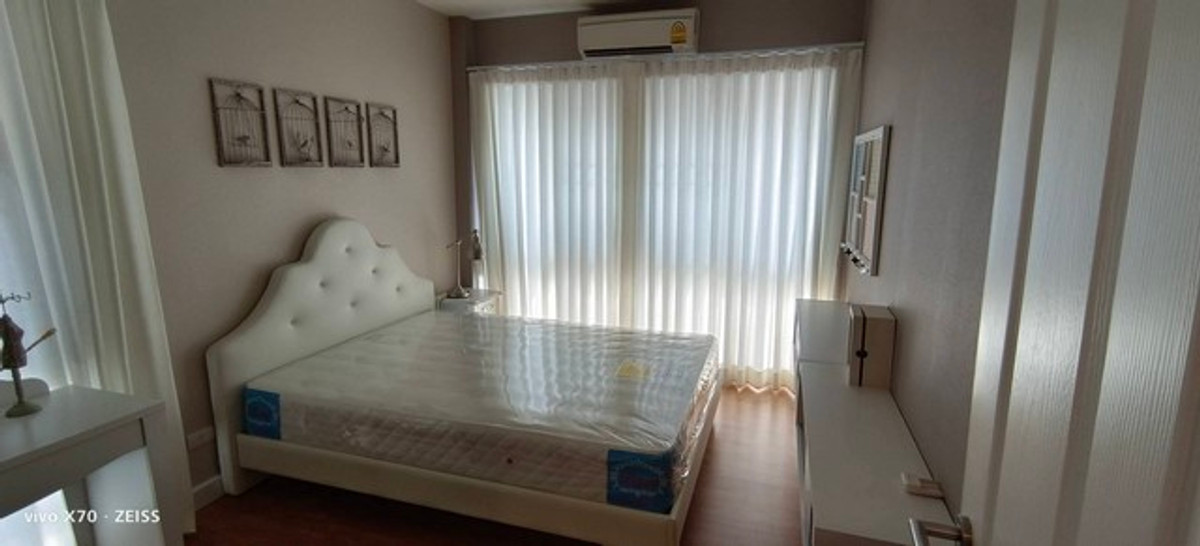 For RentHouseSamut Prakan,Samrong : HR3318 Luxury detached house for rent, Nara Botanic Srinakarin project, close to the Yellow Line, only 200 meters, built-in throughout, ready to move in.