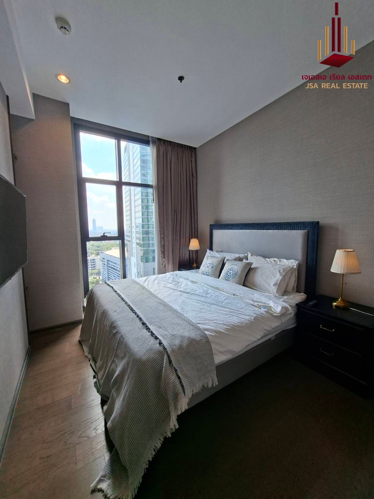 ให้เช่าคอนโดสาทร นราธิวาส :  ✨ For Rent: The Diplomat Sathorn Condo ✨  💰 Only 30,000 THB/month